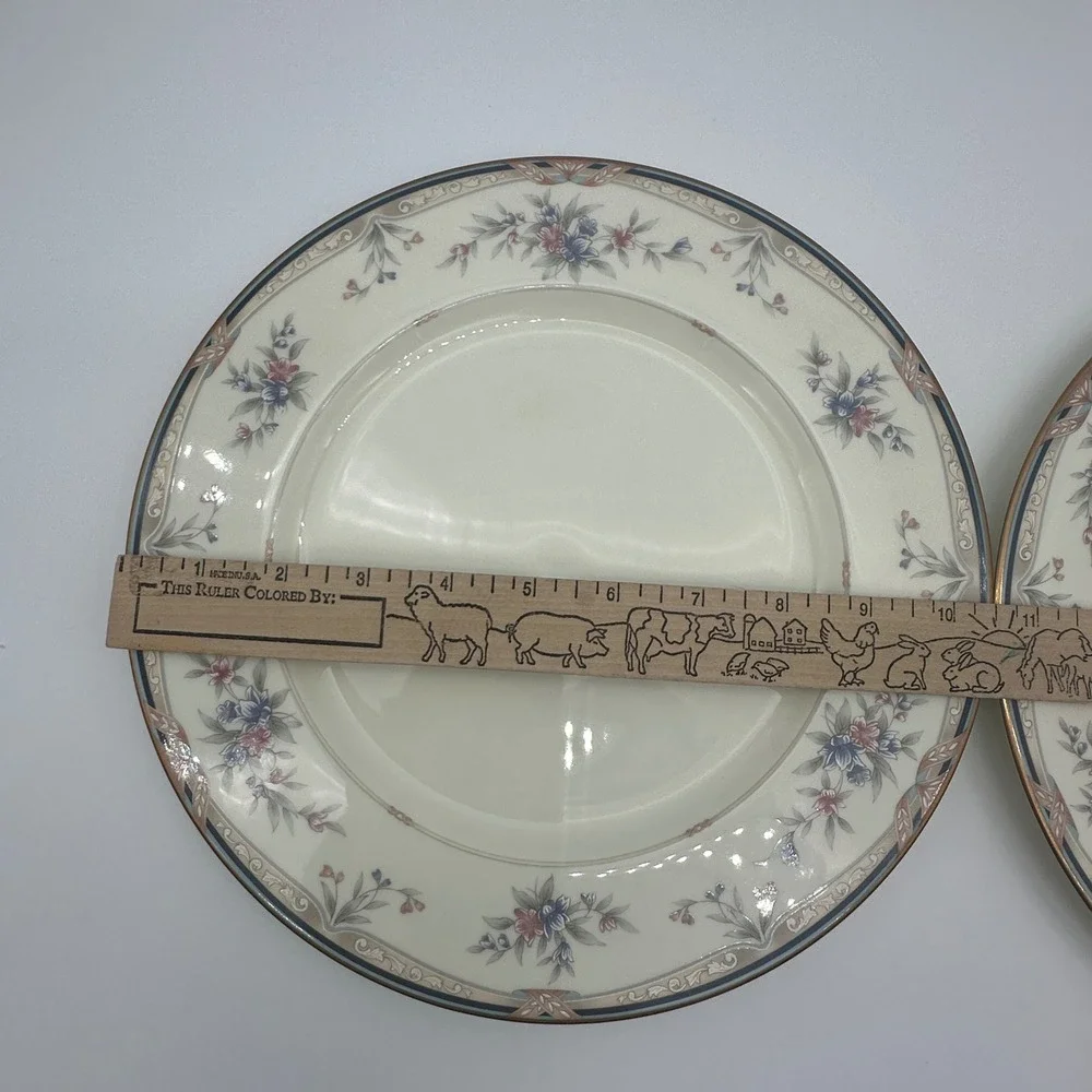 Noritake Lylewood Dinner Plates Set of 2 Floral Cream Porcelain 10.5 Inch